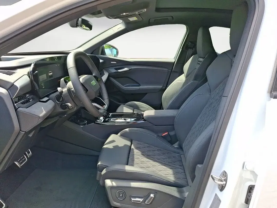 Audi Q6 e-tron quattro - Thumbnail 6