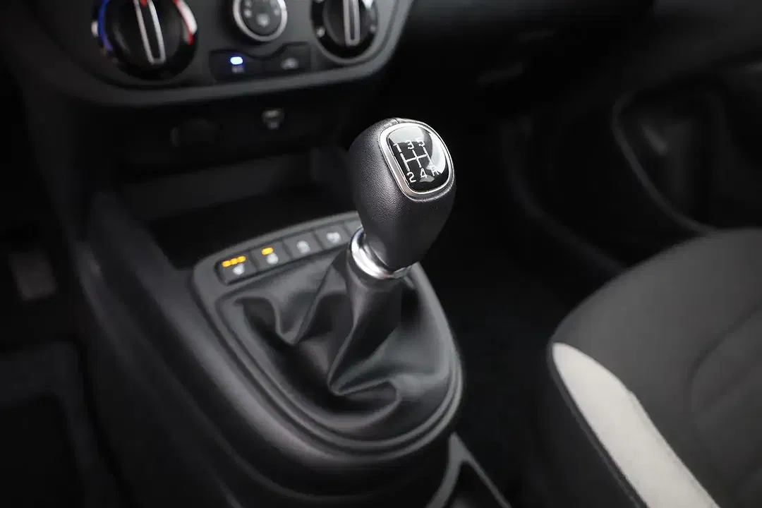 Hyundai i10 1.0 Edition 30+ - Thumbnail 13