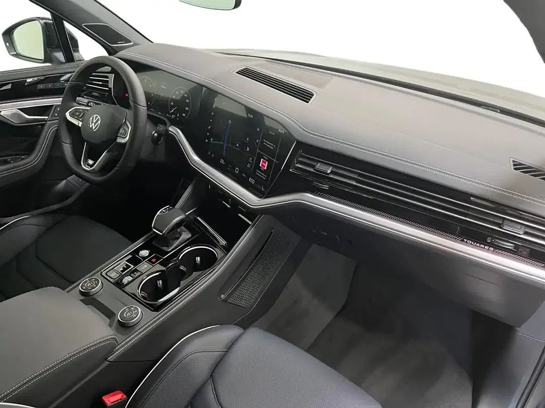 Volkswagen Touareg 3.0 TDI 4Motion R-Line Style - Thumbnail 3