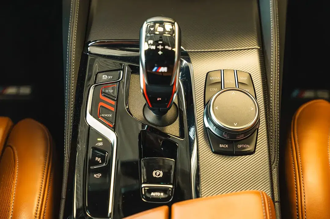 BMW M5 Competition - Thumbnail 6