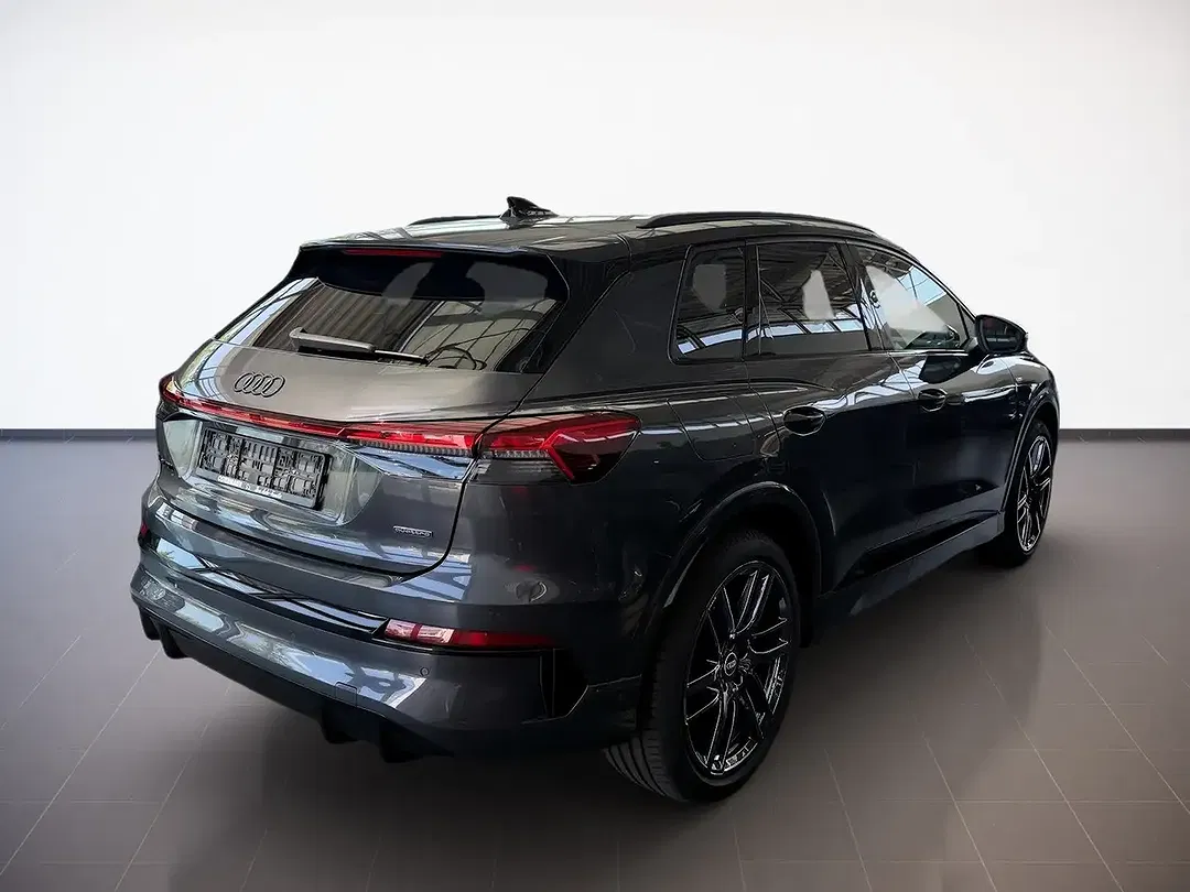 Audi Q4 e-tron AUT quattro - Thumbnail 3