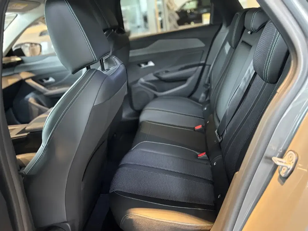Peugeot 308 130 HDi Allure SW - Thumbnail 12