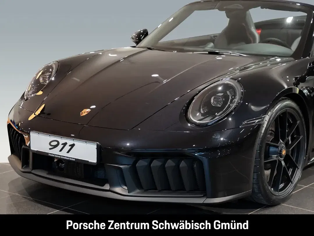 Porsche 992 Carrera 4 GTS Cabriolet - Thumbnail 9