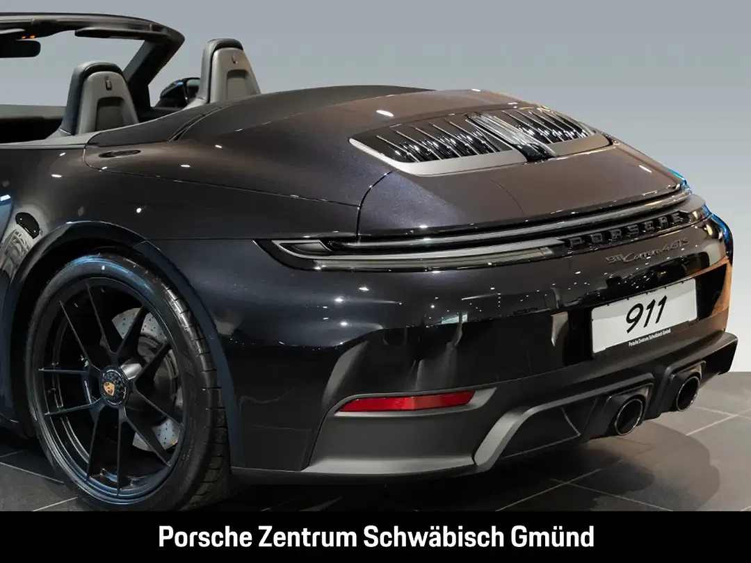 Porsche 992 Carrera 4 GTS Cabriolet - Thumbnail 11