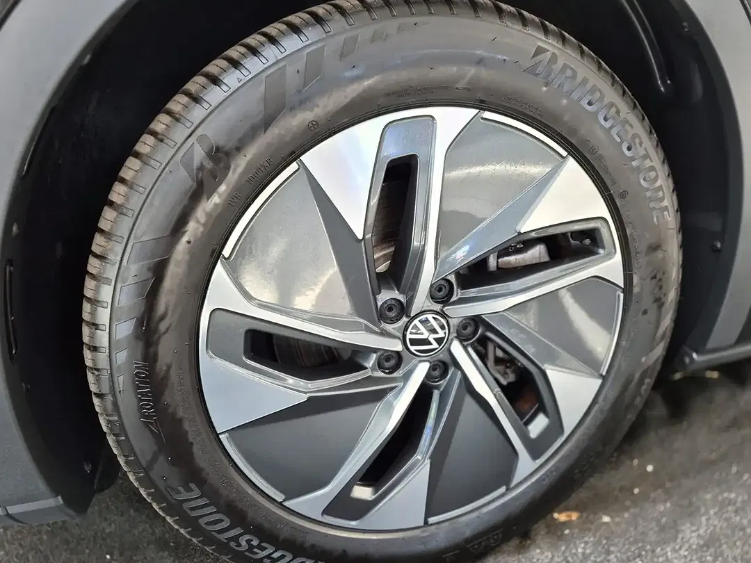 Volkswagen ID.5 Pro - Thumbnail 10