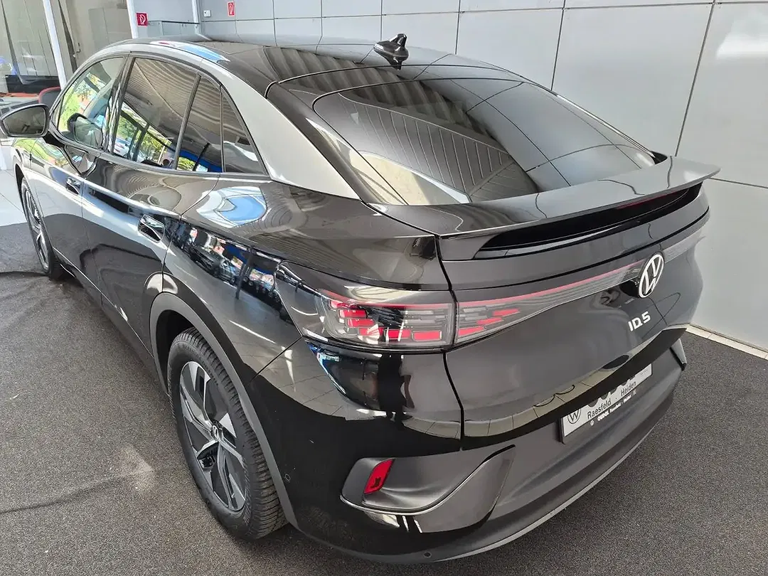 Volkswagen ID.5 Pro - Thumbnail 6