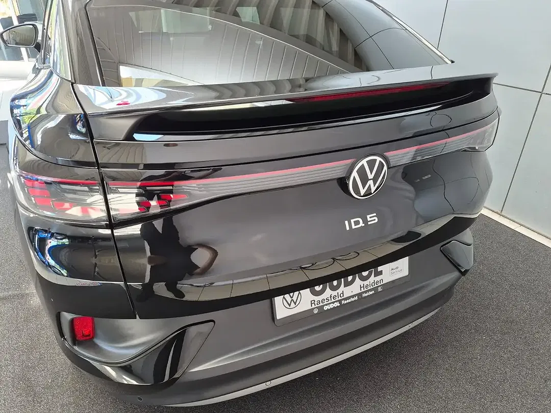 Volkswagen ID.5 Pro - Thumbnail 7
