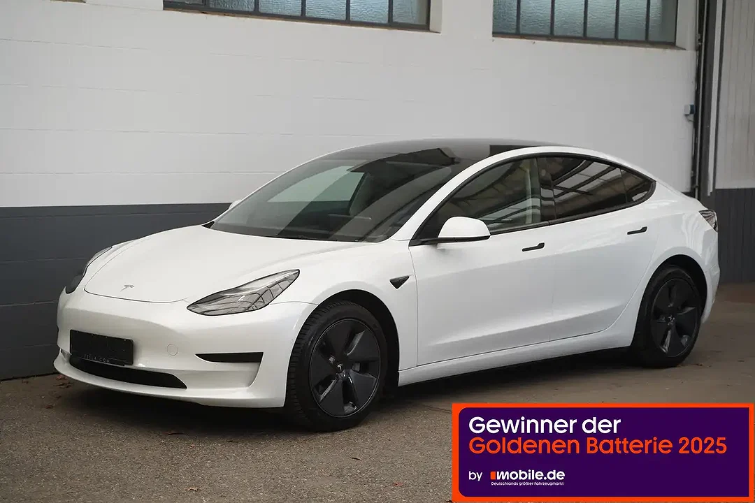 Tesla Model 3 Standard Range Plus - Afbeelding 1