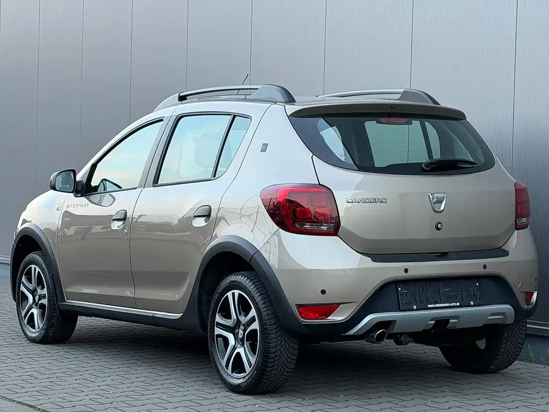 Dacia Sandero EDC Stepway - Thumbnail 4