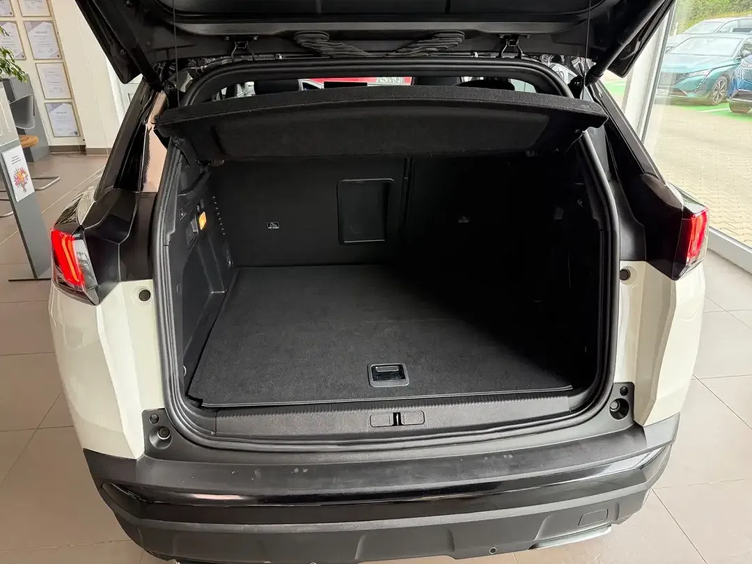 Peugeot 3008 4x4 Hybrid4 GT - Thumbnail 13