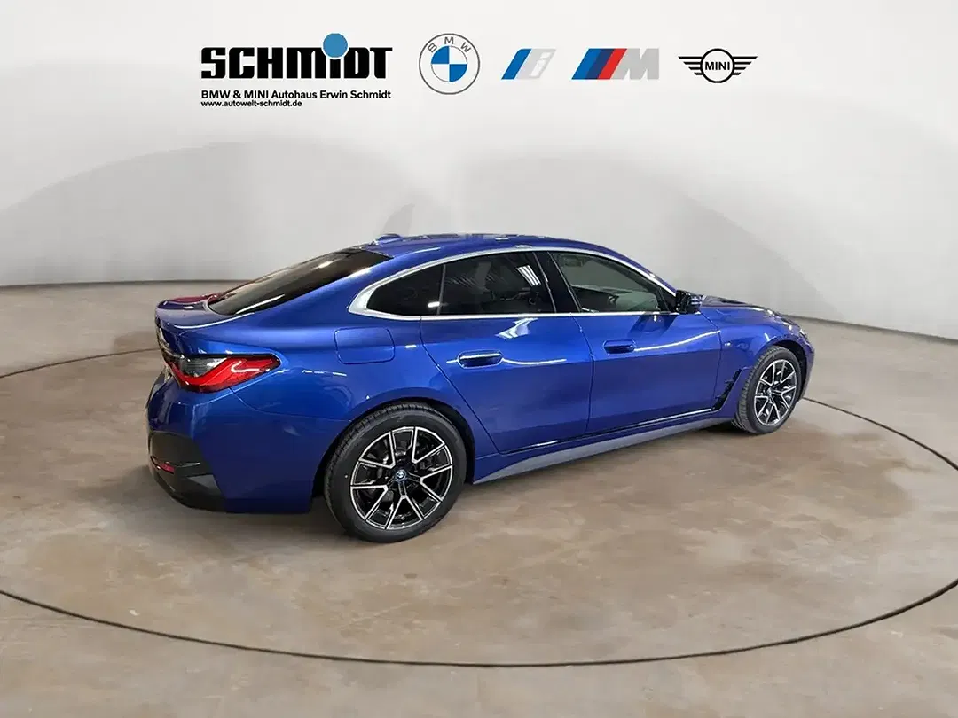 BMW i4 eDrive M Sport - Thumbnail 7