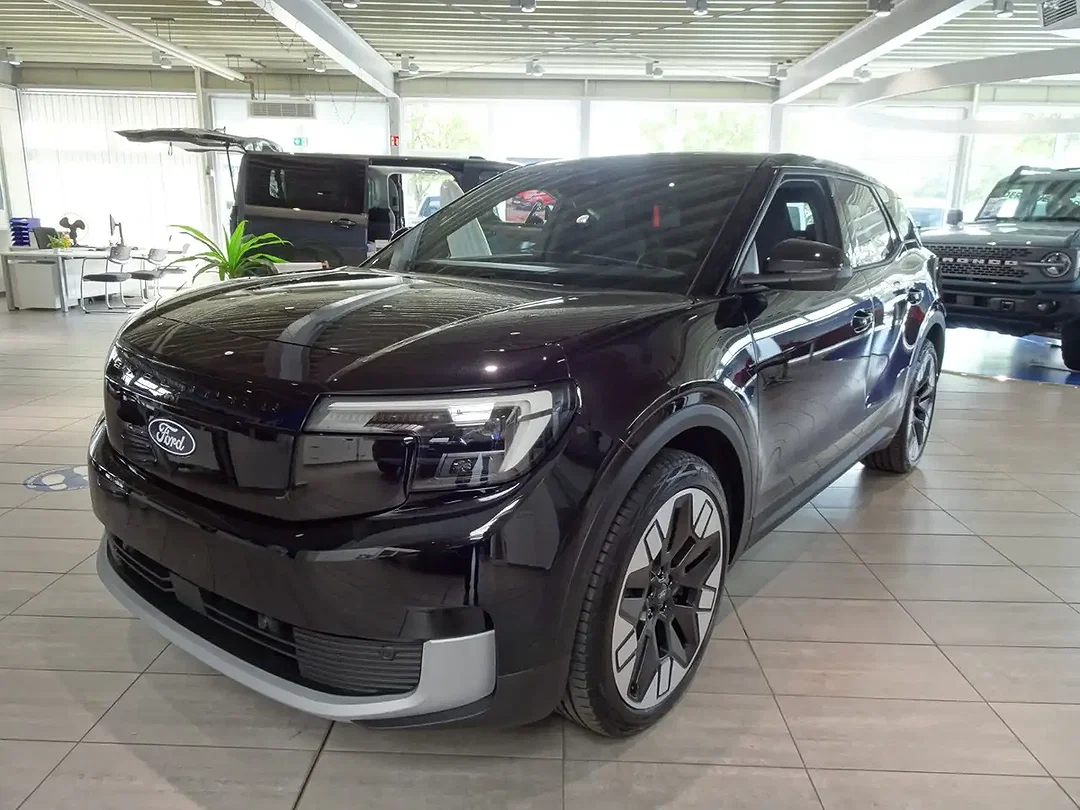 Ford Explorer 4x4 - Afbeelding 1