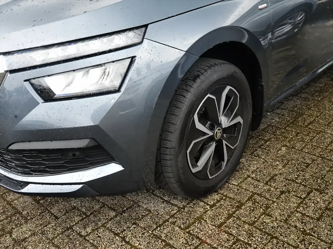 Skoda Kamiq 1.0 TSI Drive - Thumbnail 4