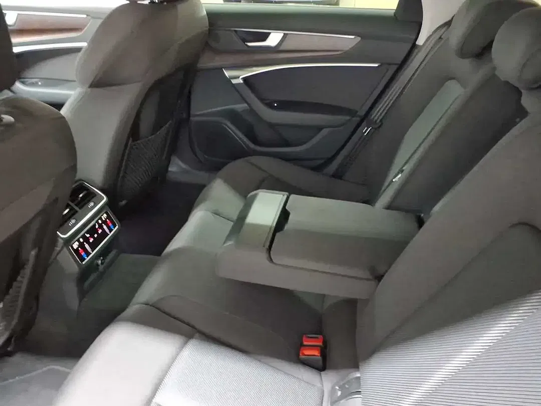 Audi A6 40 TDI S tronic Avant sport - Thumbnail 8