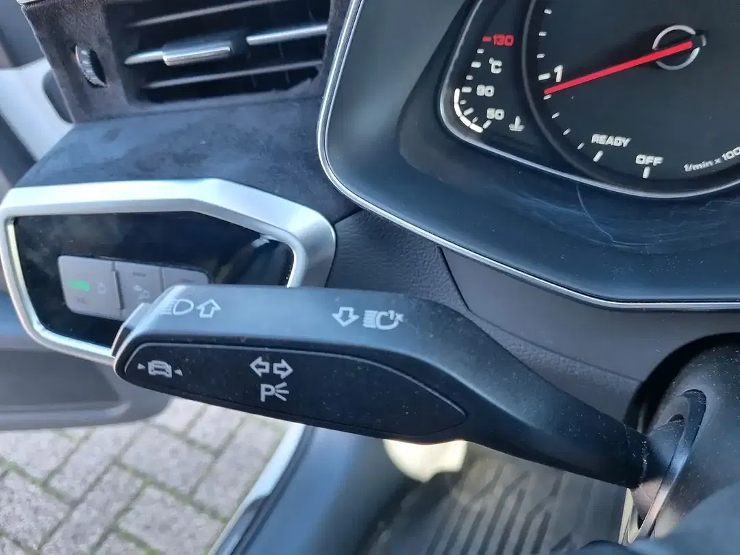 Audi A6 35 TDI Avant Edition - Thumbnail 33