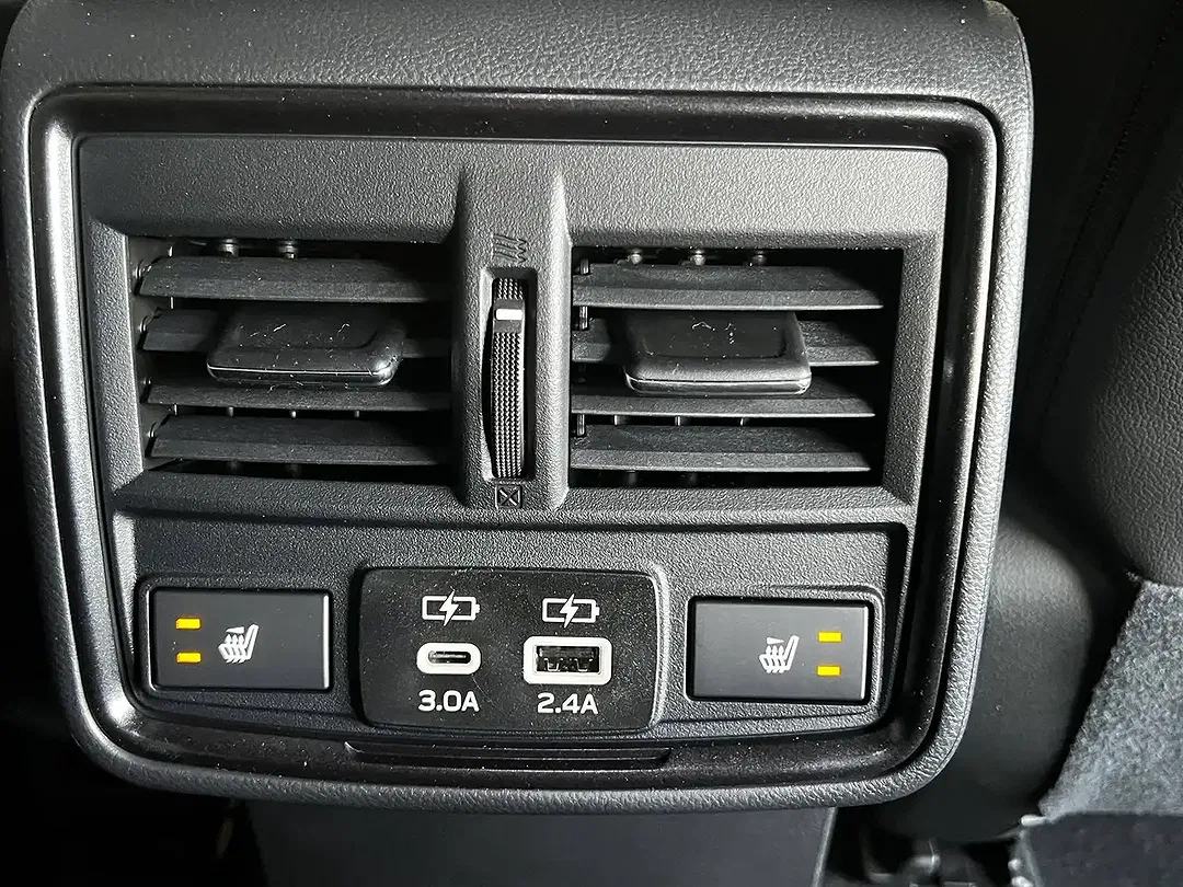 Subaru Forester 2.0 Hybrid Platinum - Thumbnail 13