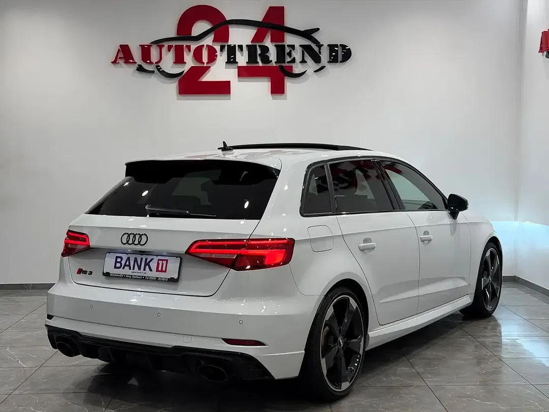 Audi RS3 2.5 TFSI quattro RS Sportback - Thumbnail 12
