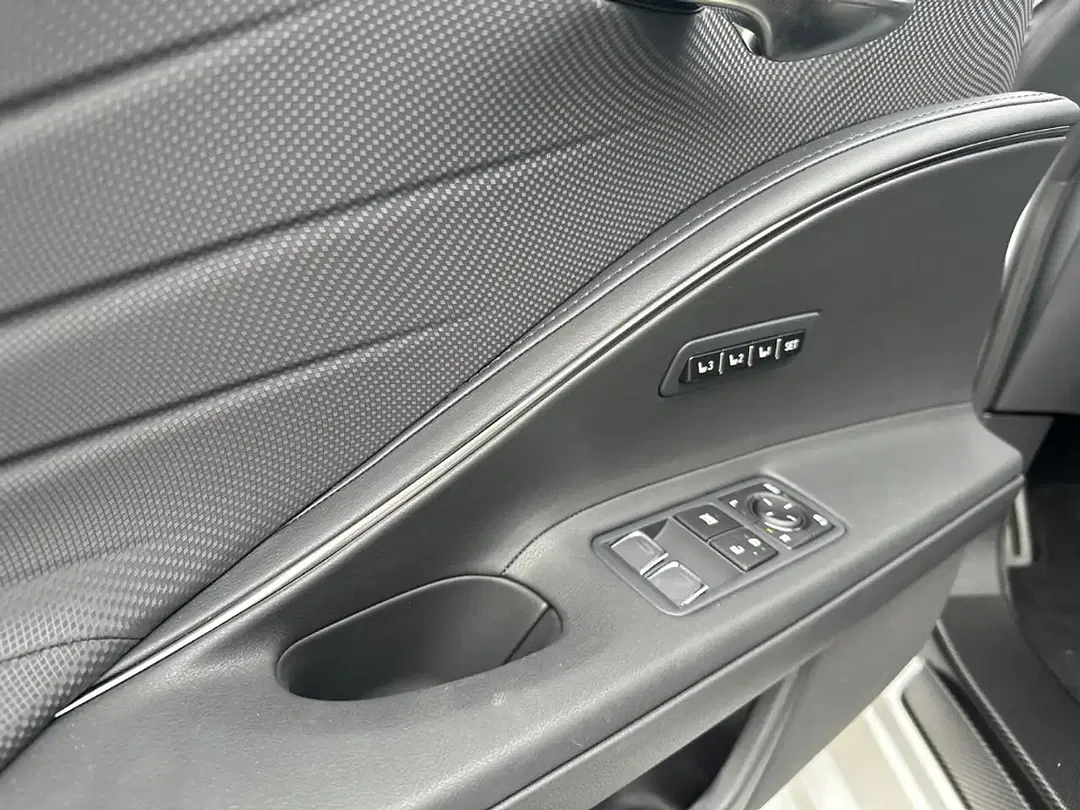 Lexus LC 500 Performance Cabriolet - Thumbnail 14