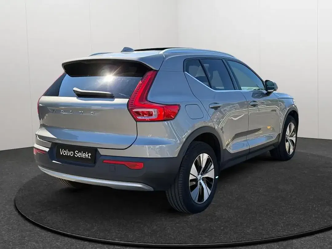 Volvo XC40 T4 Pro - Thumbnail 2
