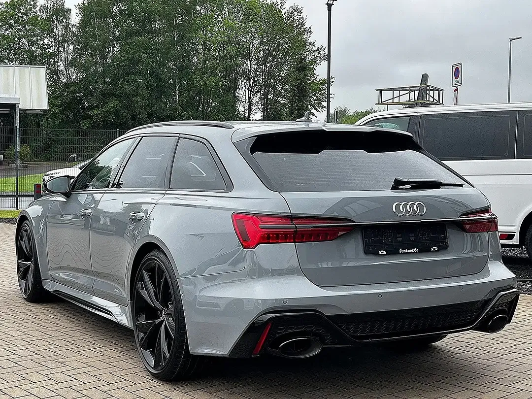 Audi RS6 4.0 TFSI quattro RS Avant - foto 2