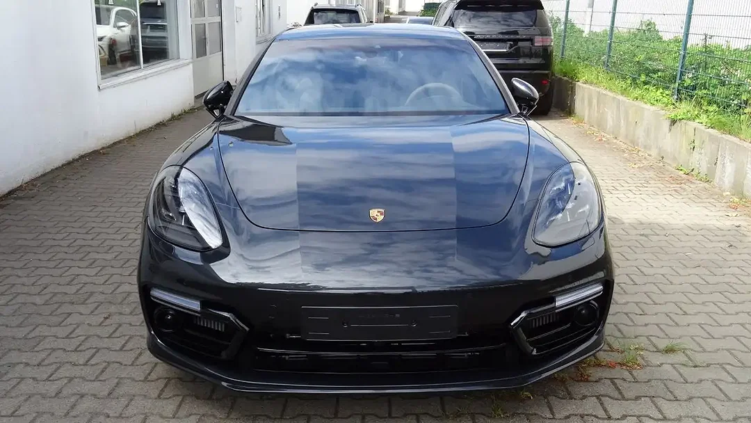 Porsche Panamera Sport Turismo GTS - Afbeelding 1