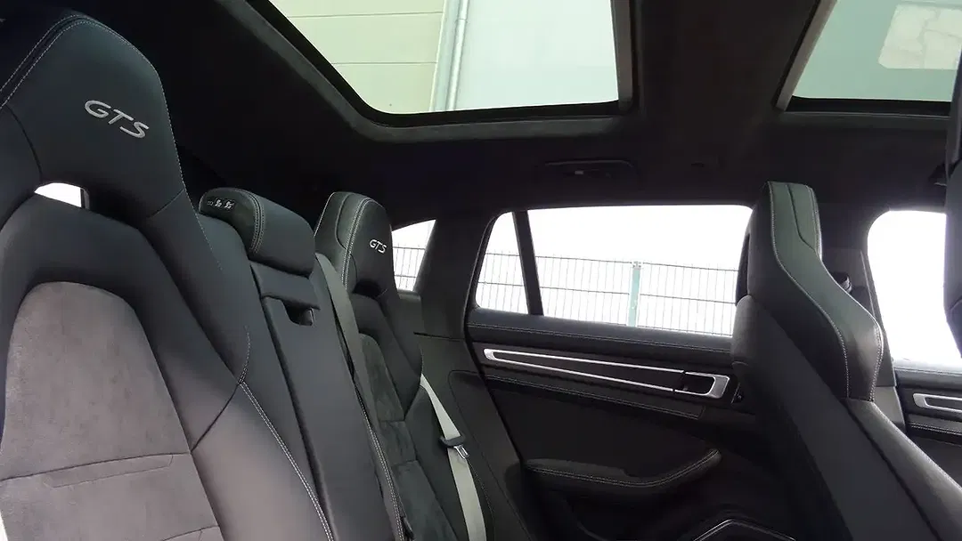 Porsche Panamera Sport Turismo GTS - Thumbnail 14