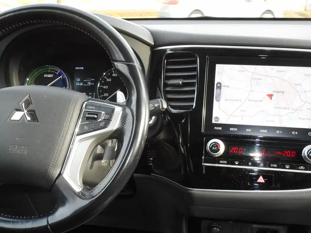 Mitsubishi Outlander PHEV Hybrid 4WD Basis Spirit - Thumbnail 9