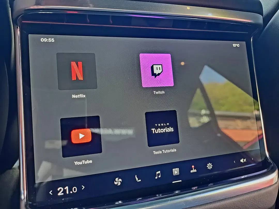 Tesla Model S 100 kWh AWD Dual Motor Long Range - Thumbnail 14