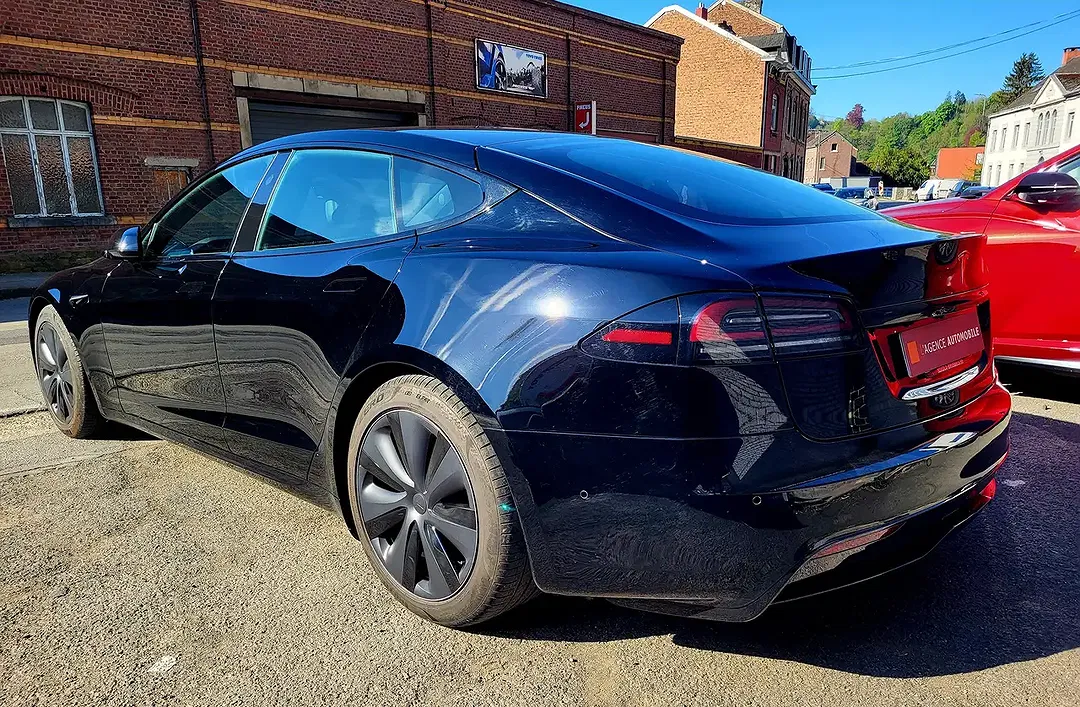 Tesla Model S 100 kWh AWD Dual Motor Long Range - Thumbnail 9