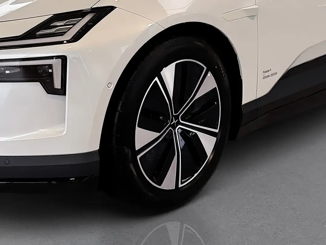 Polestar 4 100 kWh Long Range Single Motor - Thumbnail 8