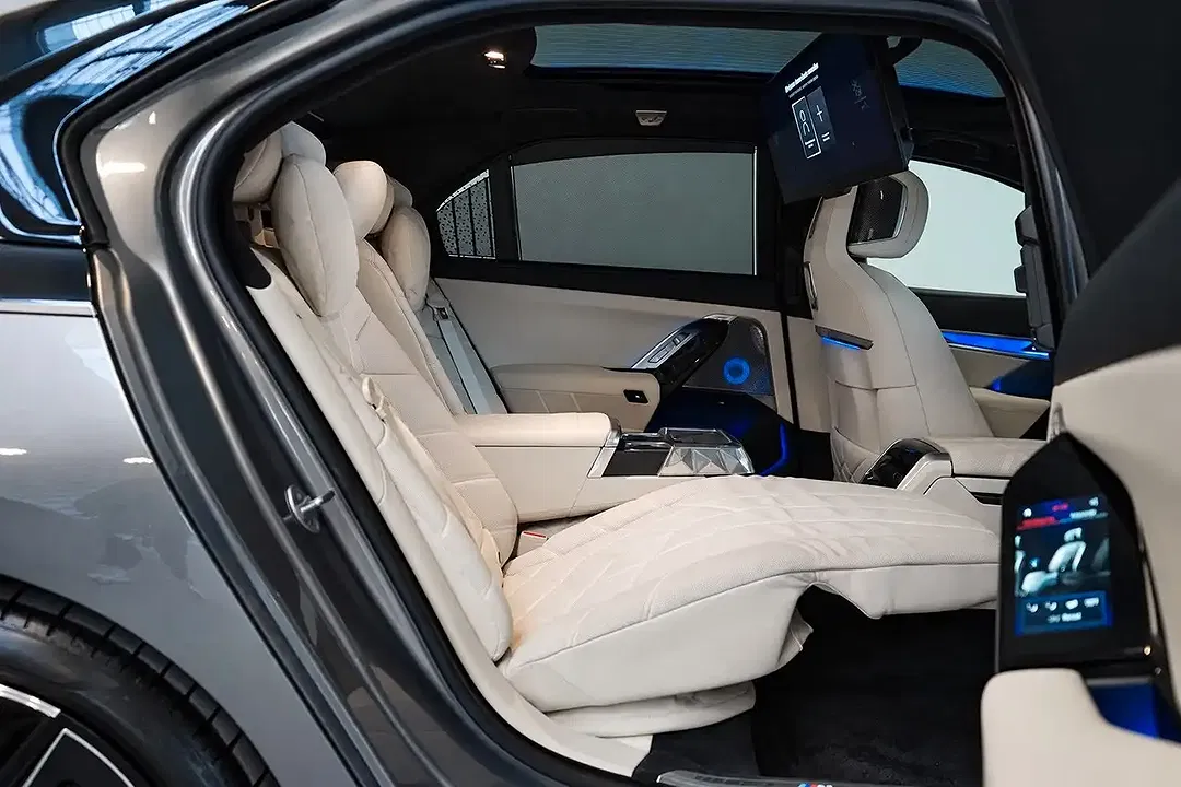 BMW 760 - Thumbnail 13