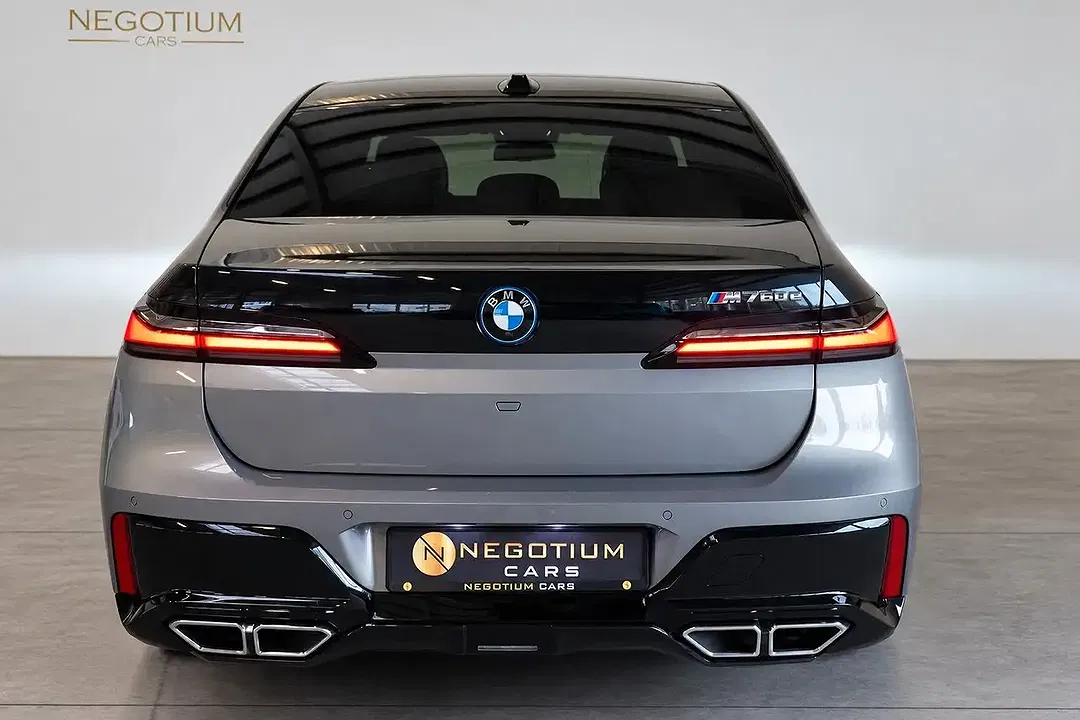 BMW 760 - Thumbnail 8