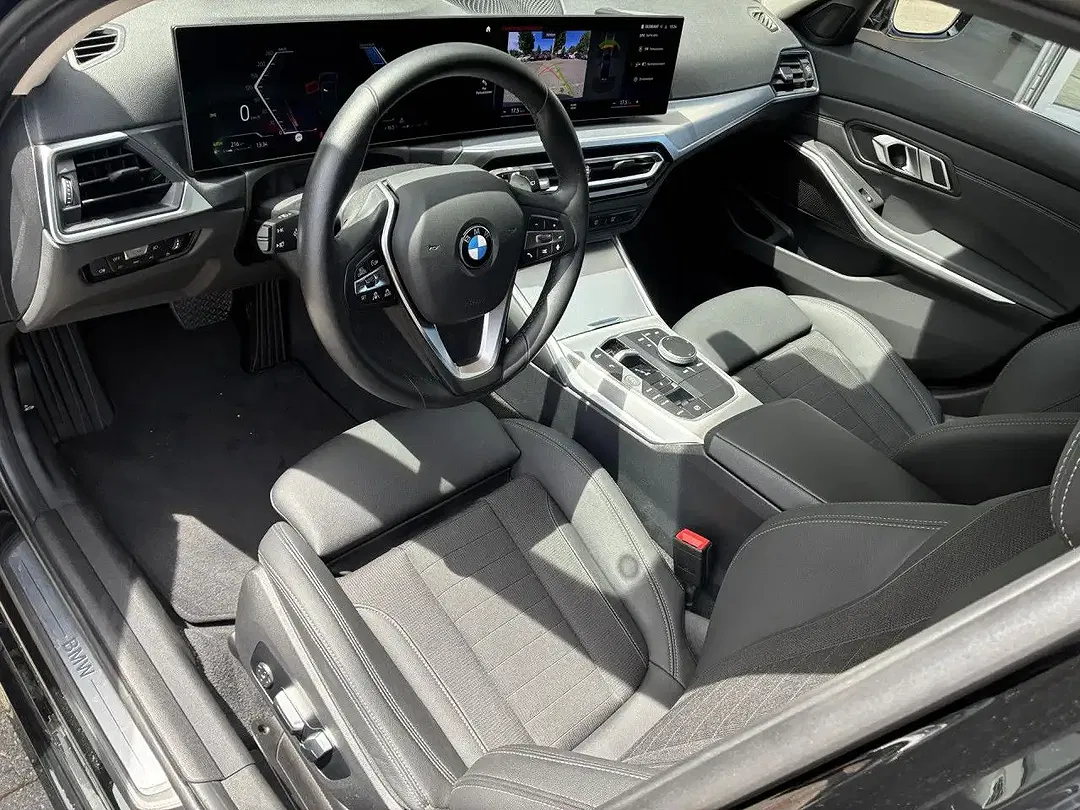 BMW 320 - Thumbnail 10