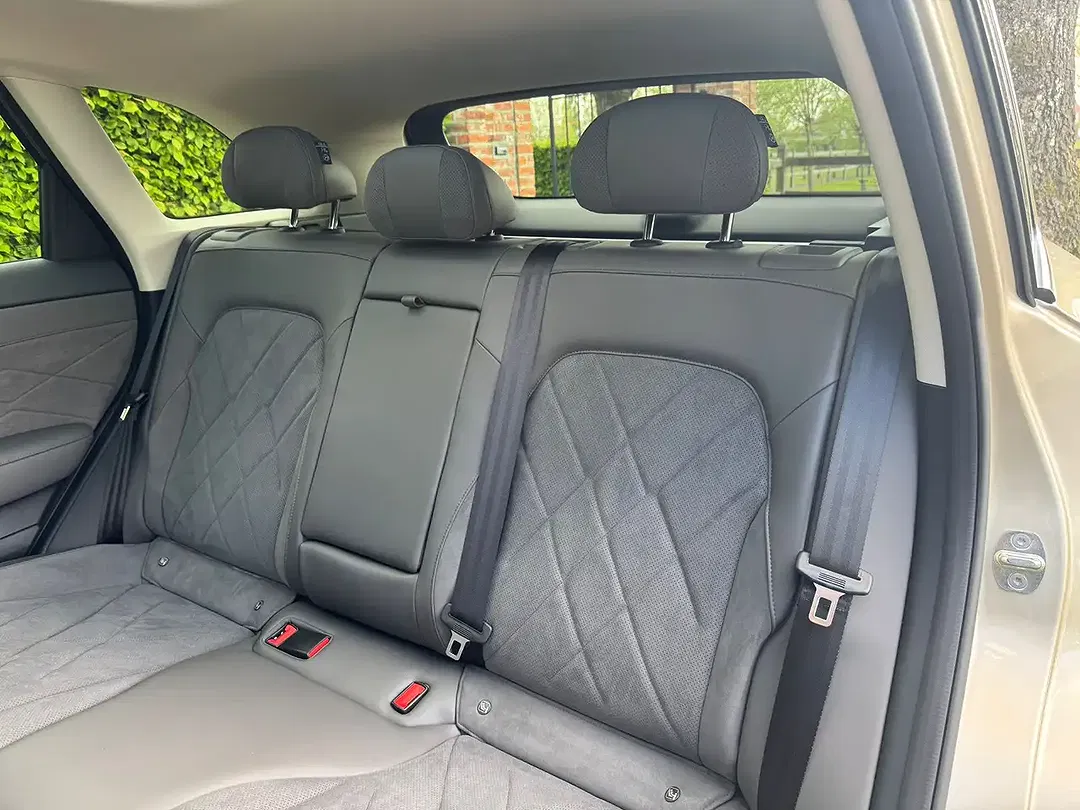 MG S6 EV Luxury - foto 15