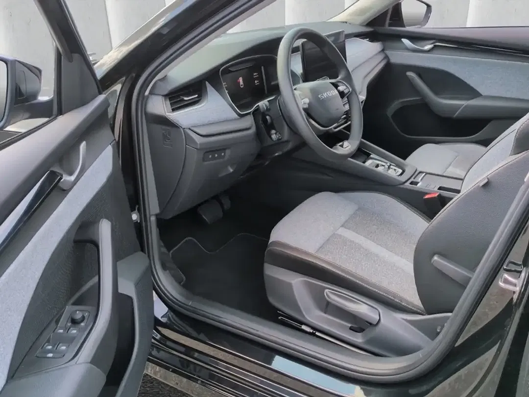 Skoda Octavia 1.5 eTSI Combi Selection - Thumbnail 4