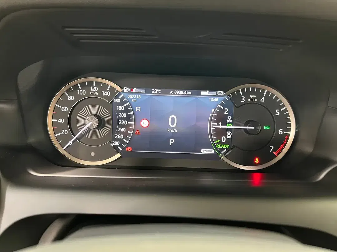 Land Rover Discovery Sport P300e PHEV R-Dynamic - Thumbnail 16