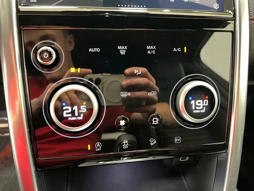 Land Rover Discovery Sport P300e PHEV R-Dynamic - Thumbnail 23