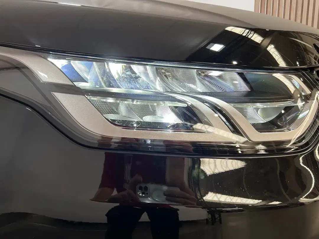 Land Rover Discovery Sport P300e PHEV R-Dynamic - Thumbnail 4