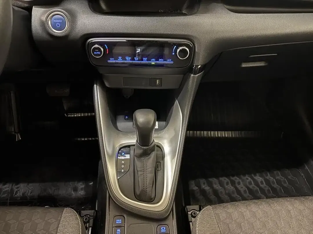 Toyota Yaris 1.5 Hybrid - Thumbnail 13