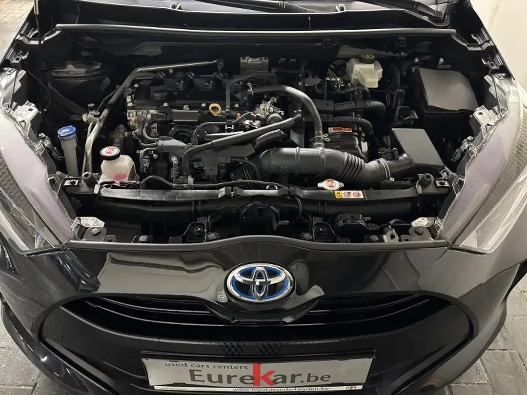 Toyota Yaris 1.5 Hybrid - foto 15
