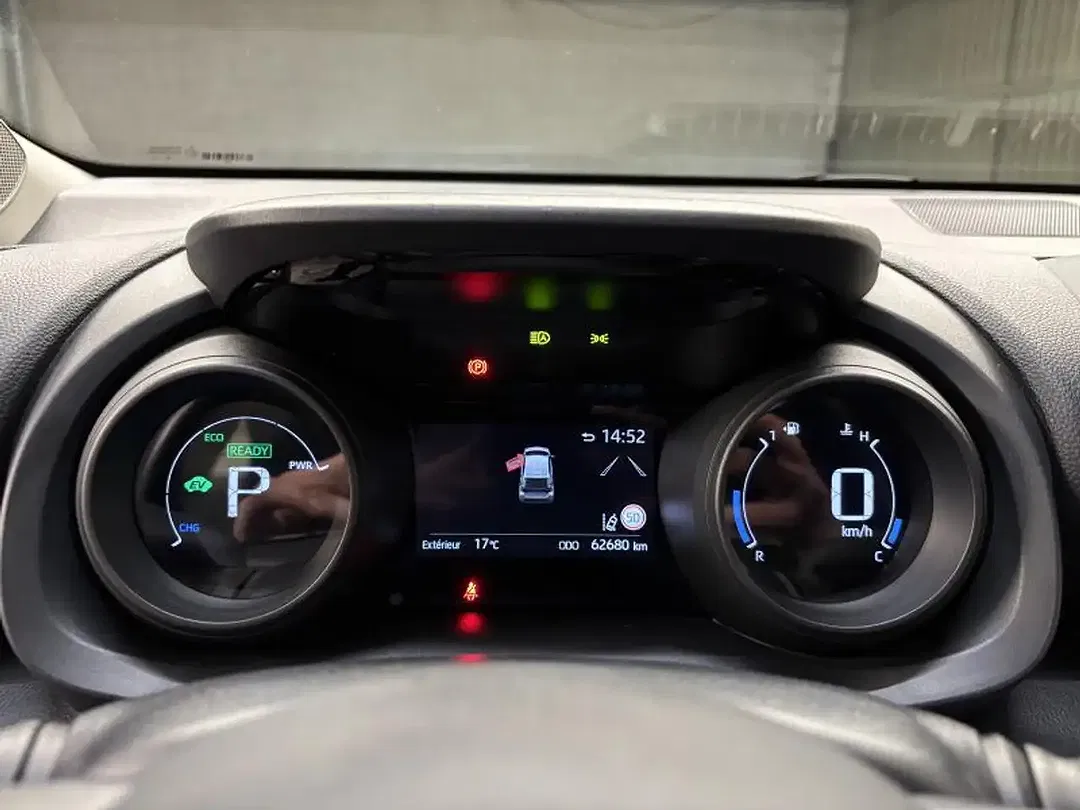 Toyota Yaris 1.5 Hybrid - Thumbnail 9