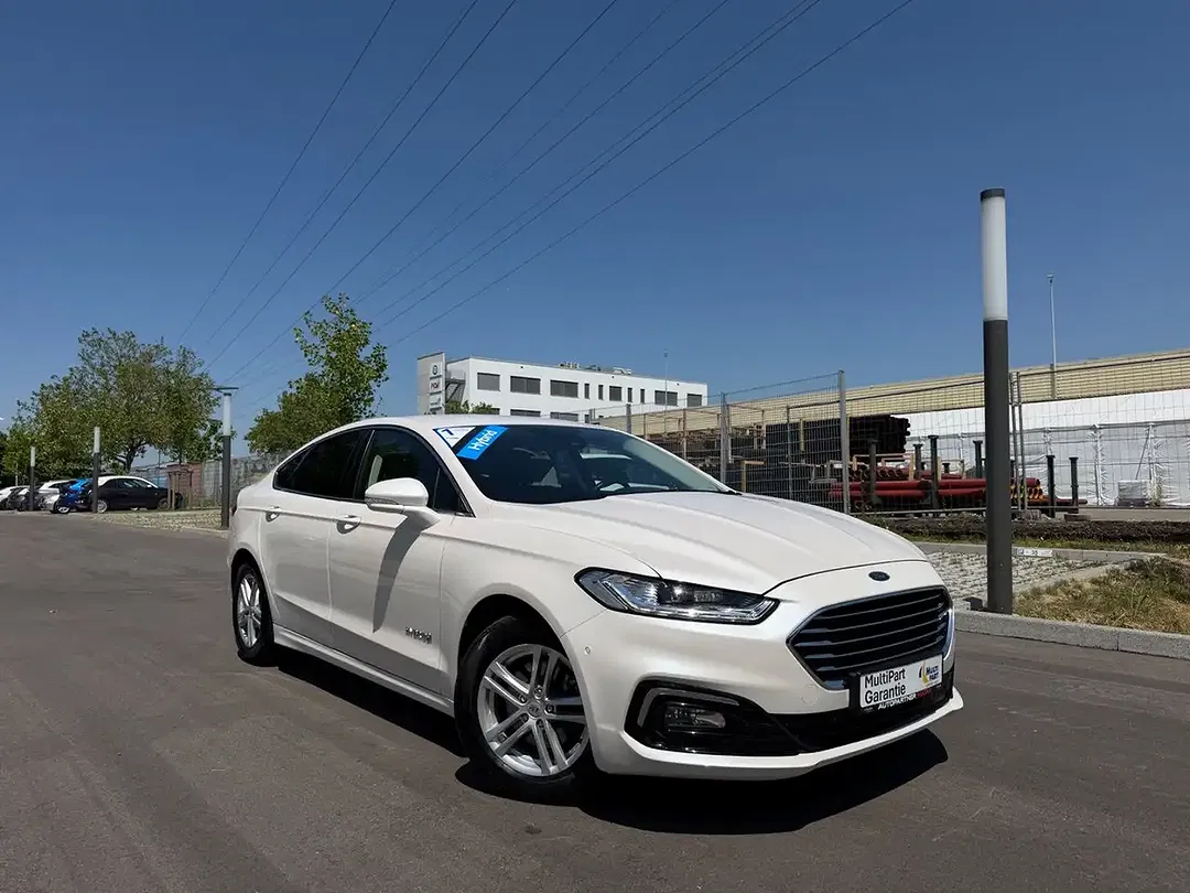 Ford Mondeo Hybrid Titanium - foto 1