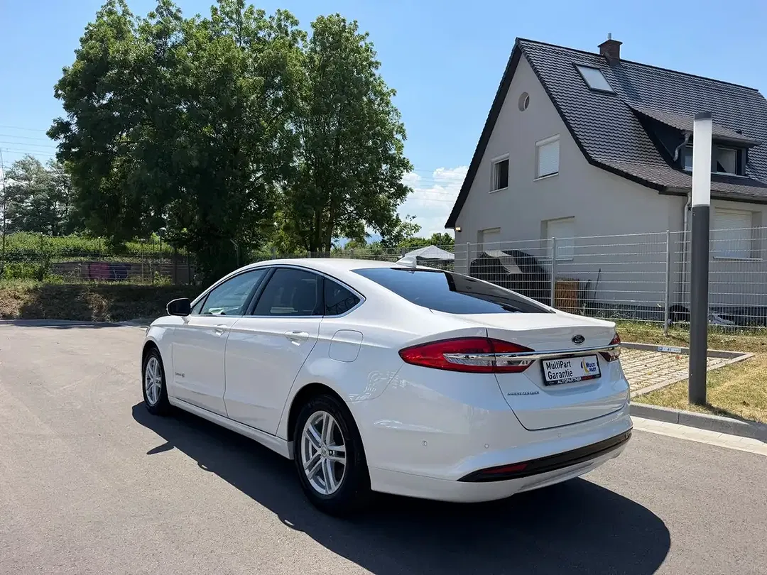 Ford Mondeo Hybrid Titanium - Thumbnail 5