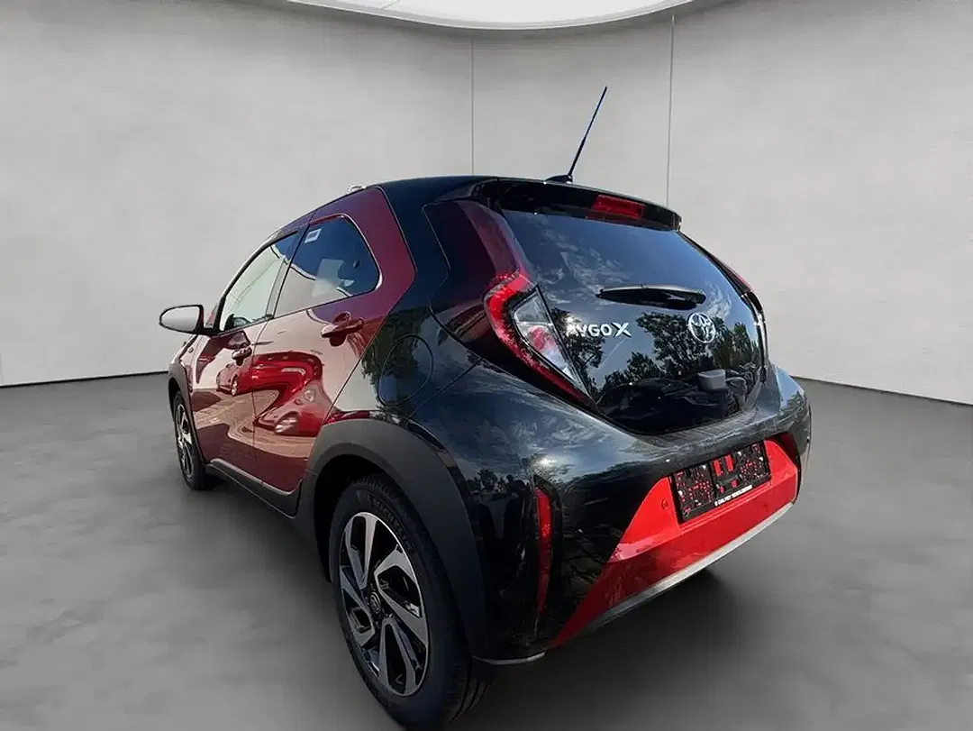 Toyota Aygo X CVT Air Teamplayer - Thumbnail 3