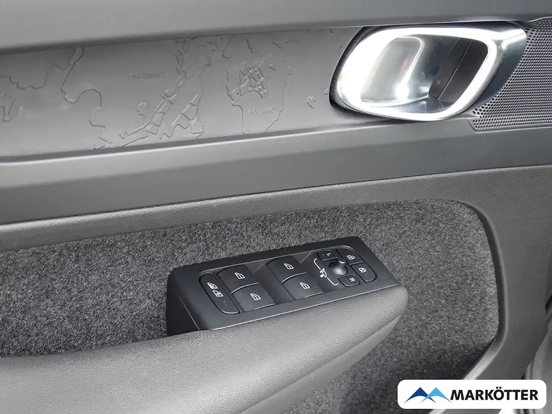 Volvo C40 Recharge Plus - Thumbnail 6
