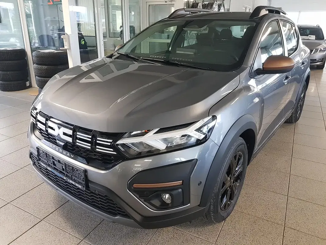 Dacia Sandero TCe ECO-G Stepway Extreme - Thumbnail 3