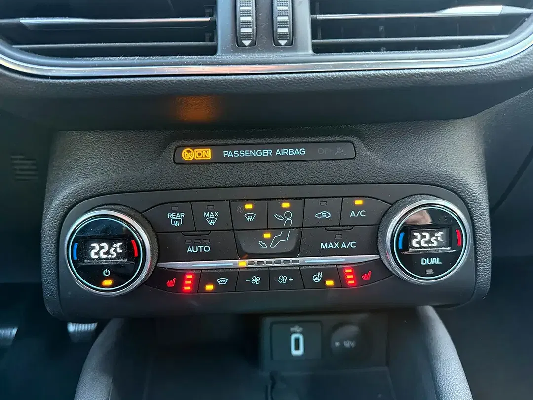 Ford Focus Titanium - Thumbnail 12