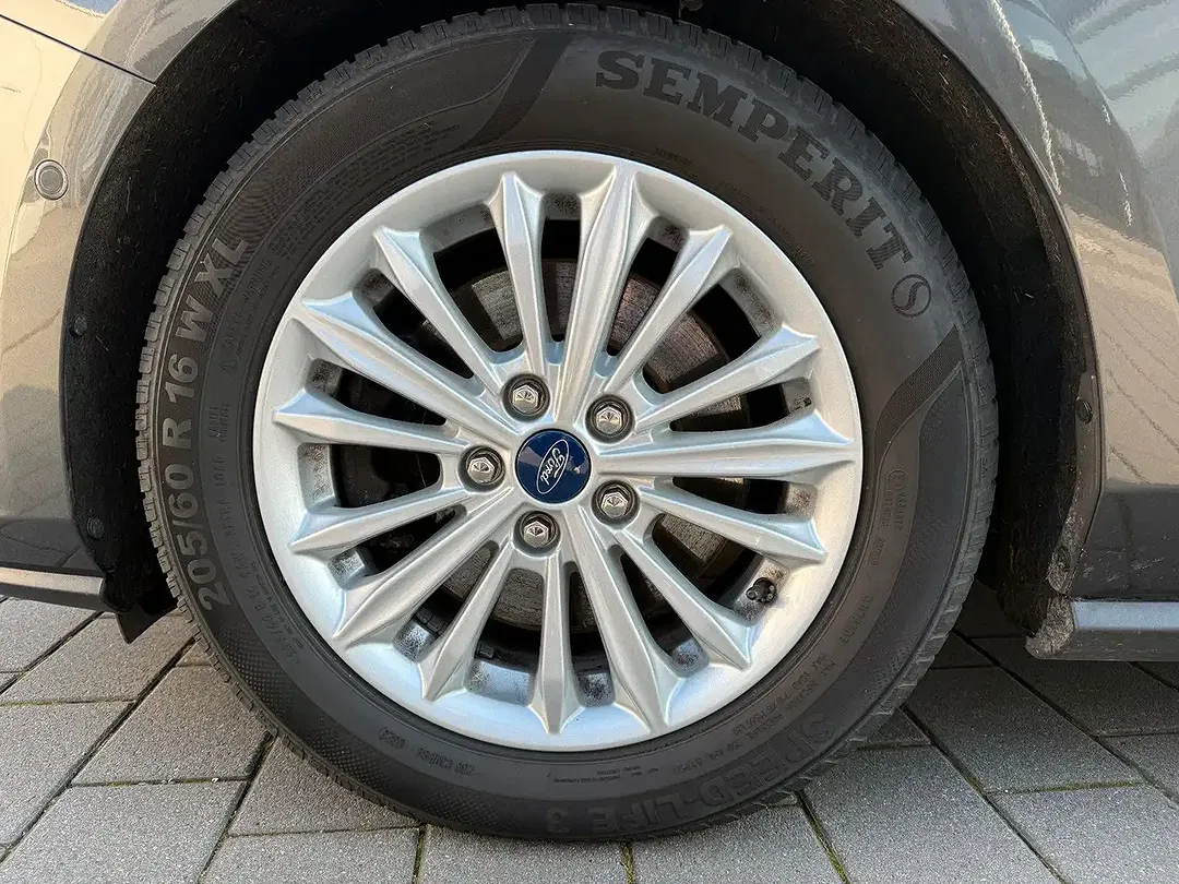 Ford Focus Titanium - Thumbnail 4