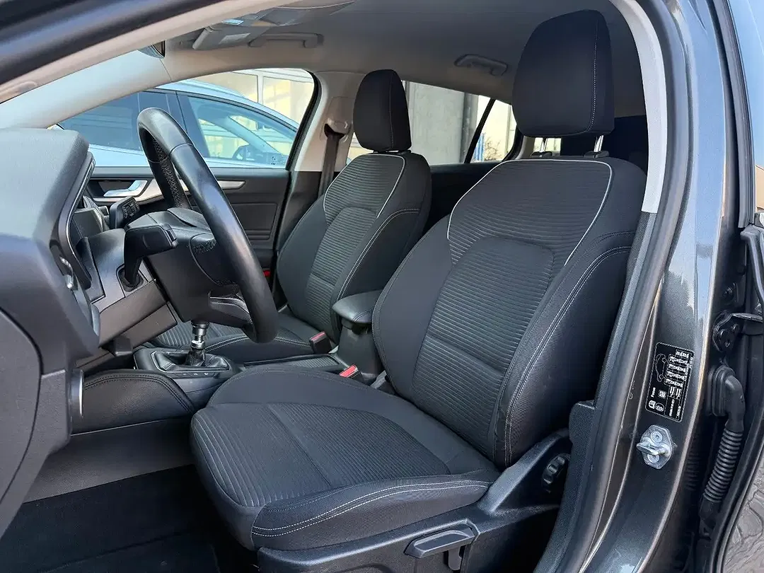 Ford Focus Titanium - Thumbnail 6