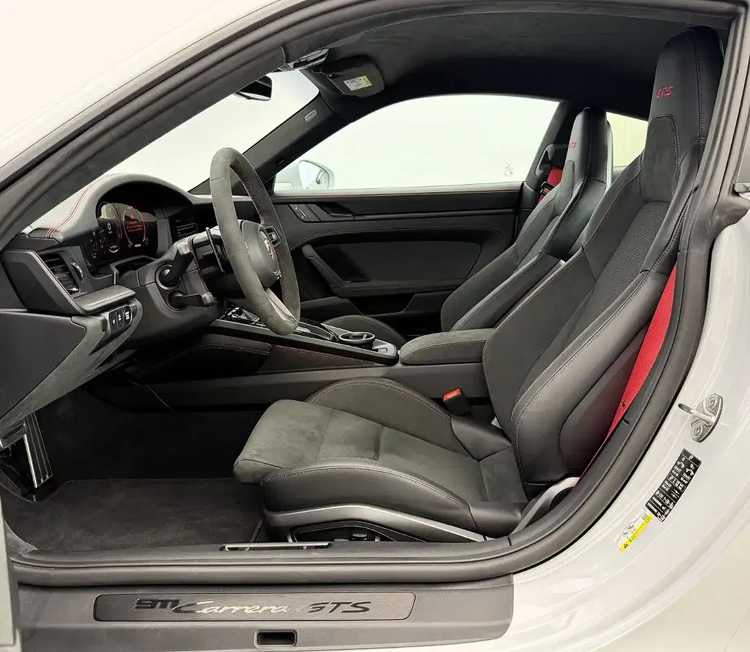 Porsche 911 T-Hybrid Carrera GTS Coupe - Thumbnail 15